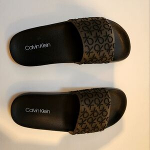 Step into Sleek Sophistication: Calvin Klein Alva Black Heels, Size 6 Medium